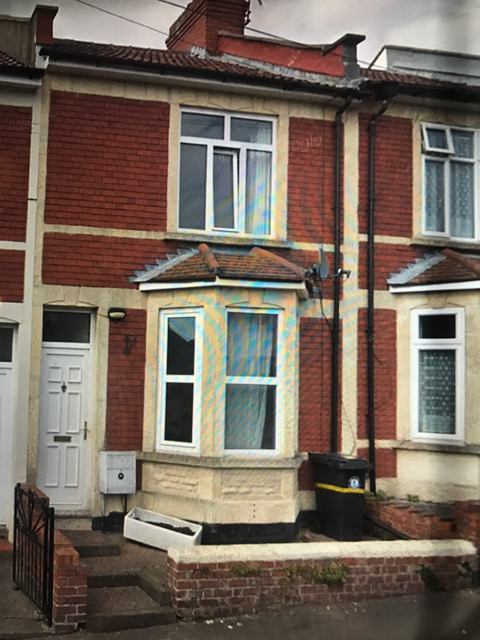 Room Dursley Road in Bristol