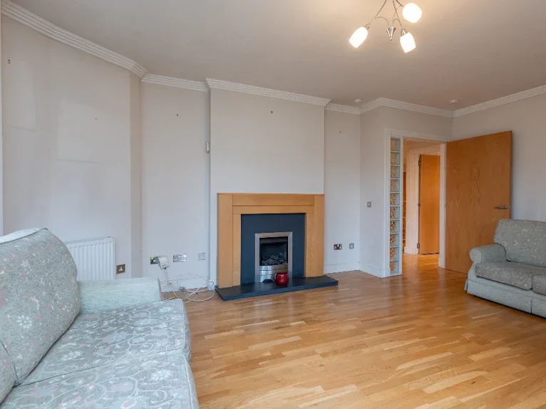 Flat Howden Hall Road in City of Edinburgh