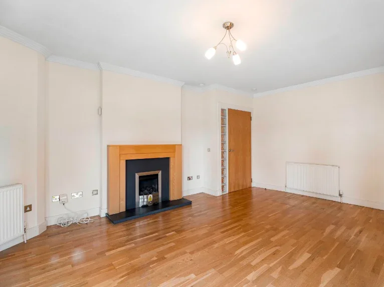 Flat Howden Hall Road in City of Edinburgh