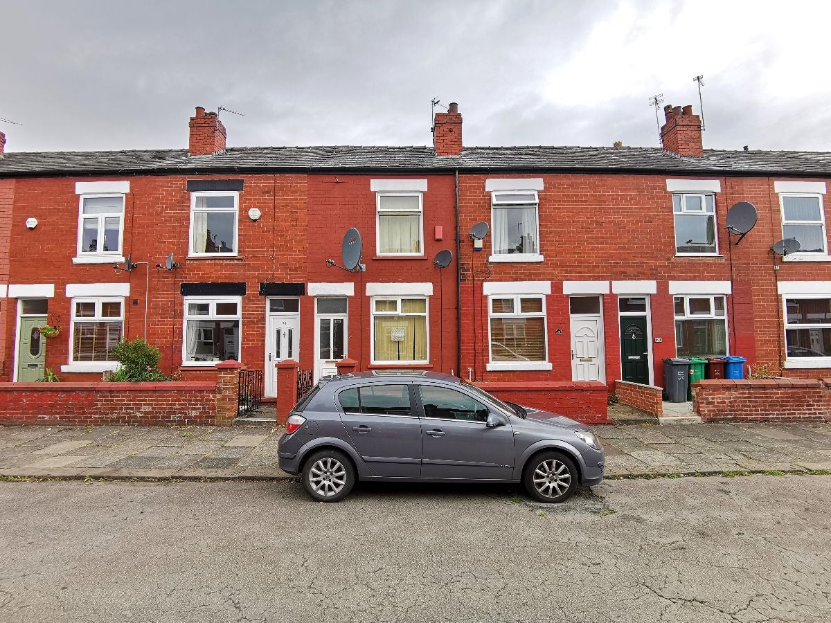 Flat Stockport Road in Manchester