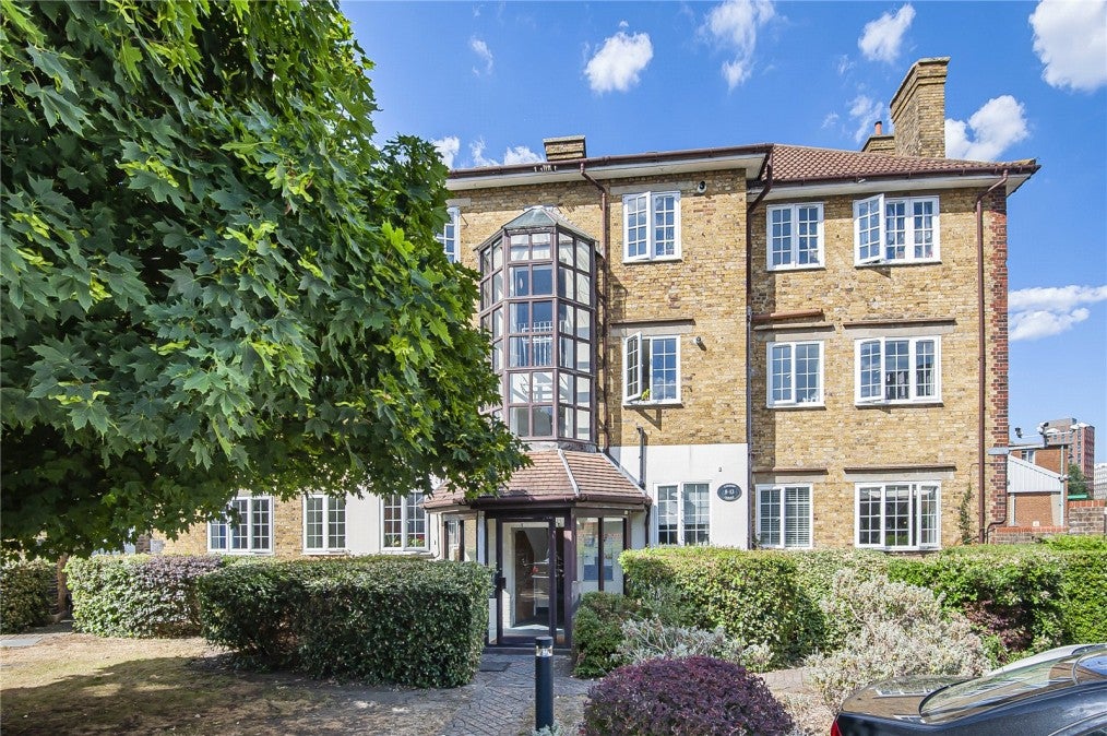 Flat Frogmore in Greater London
