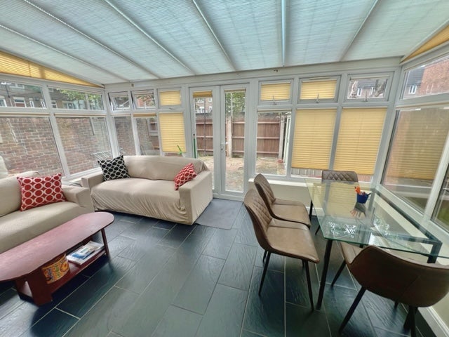 Room Sedgmoor Place in Greater London