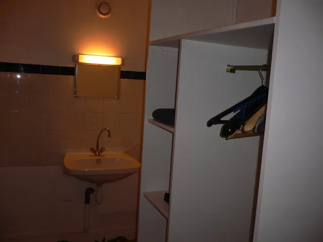 Room Rue de Normandie in Le Mesnil-Esnard