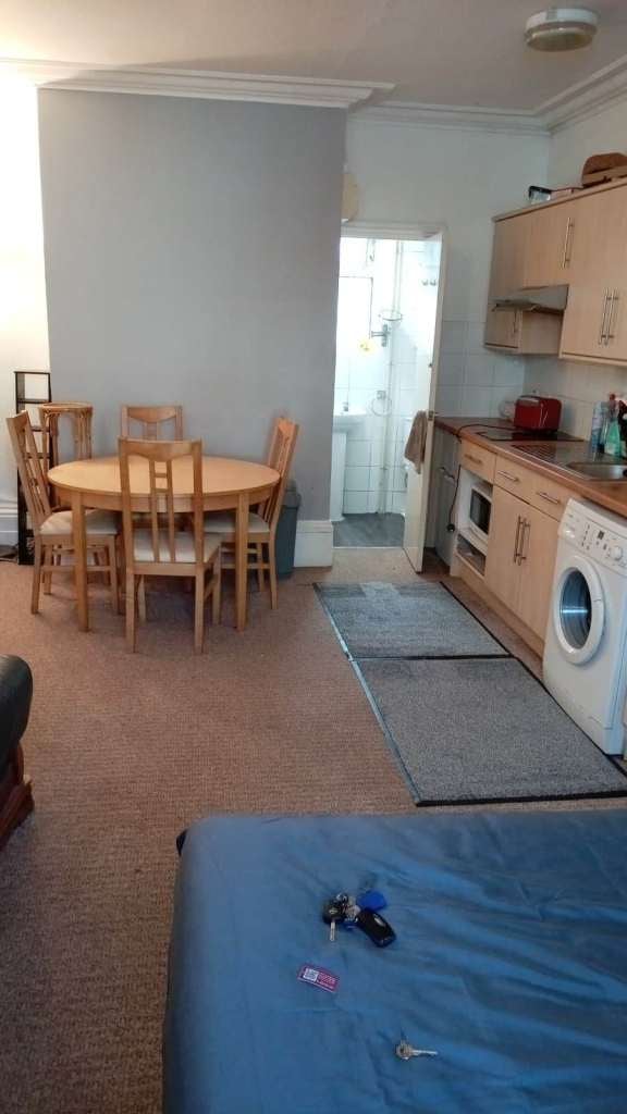 Flat Melville Road in Maidstone