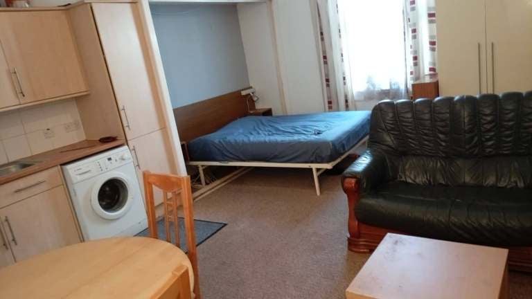 Flat Melville Road in Maidstone