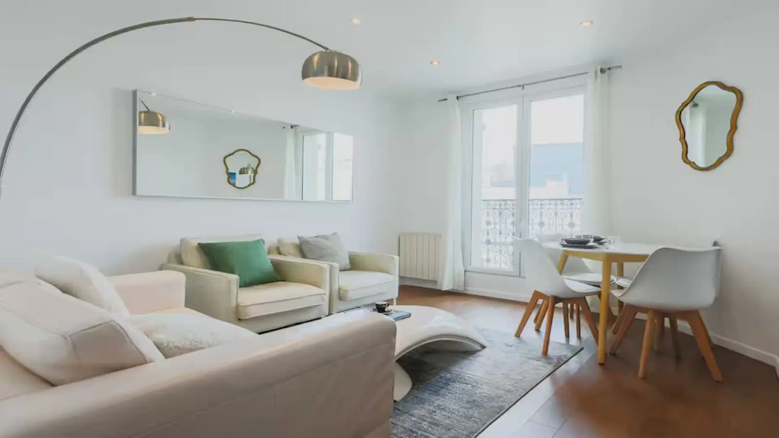 Flat Rue Meilhac in Paris