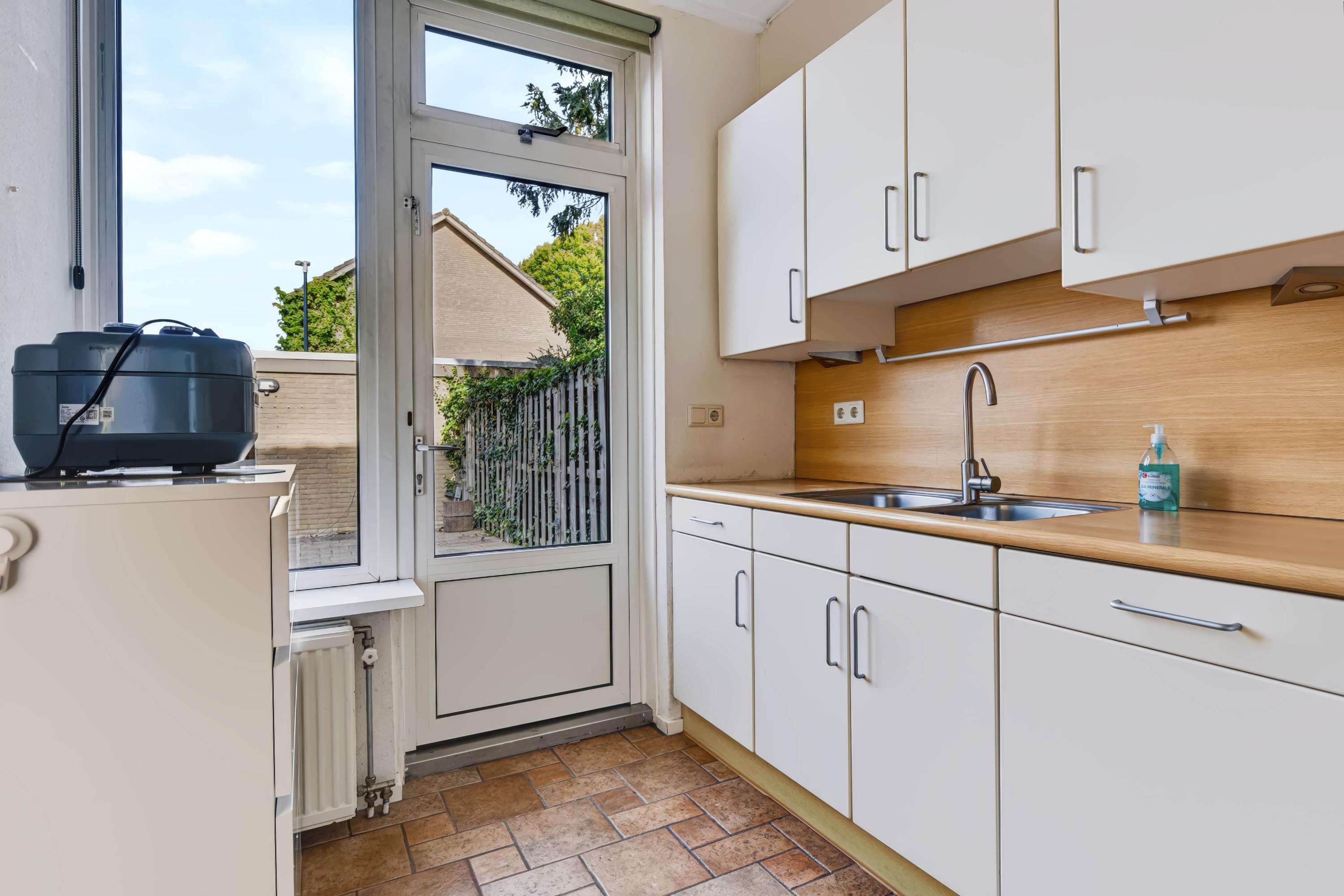Tussenwoning te koop: Kruizemuntstraat 177, Apeldoorn