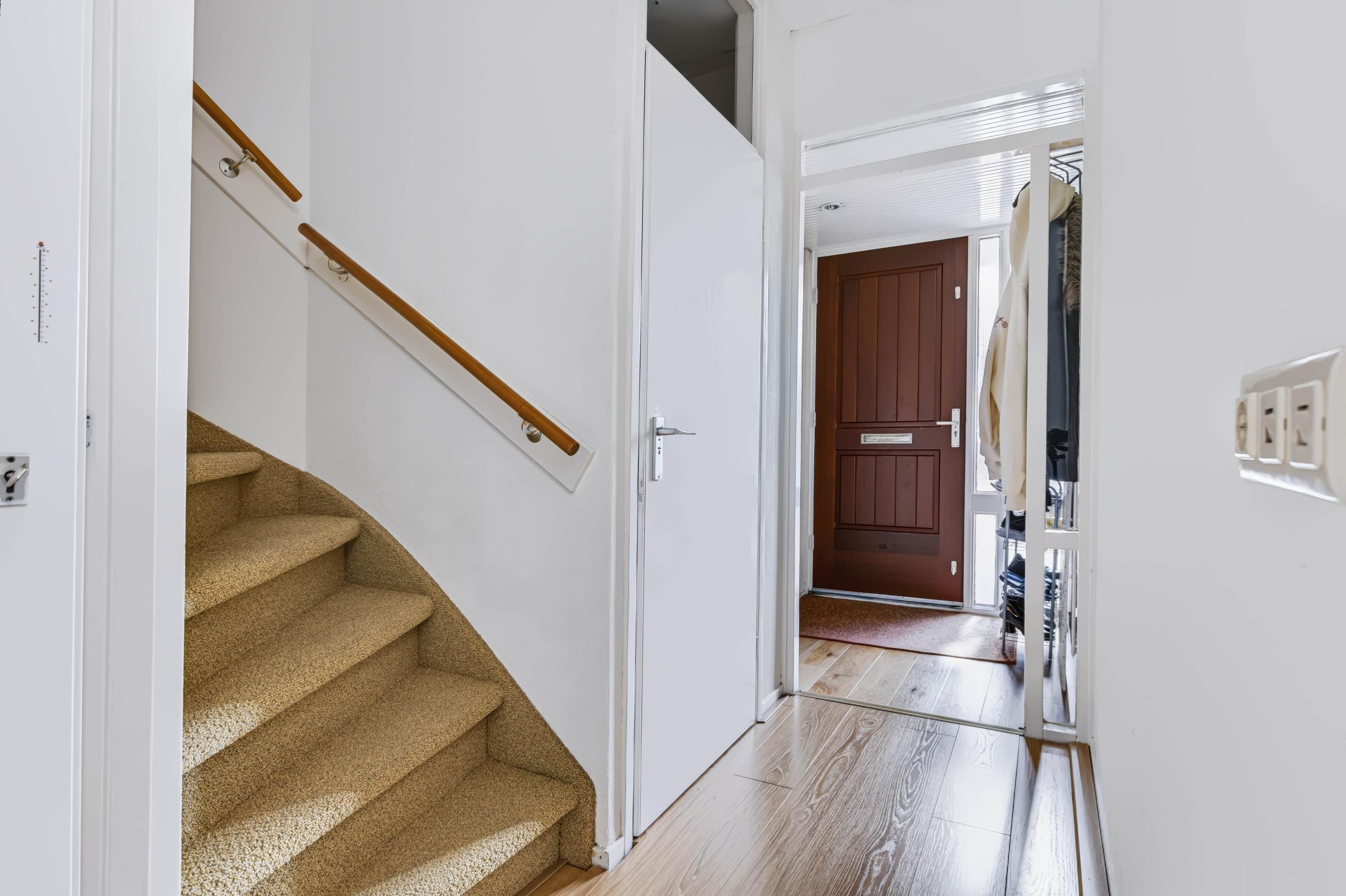 Tussenwoning te koop: Kruizemuntstraat 177, Apeldoorn