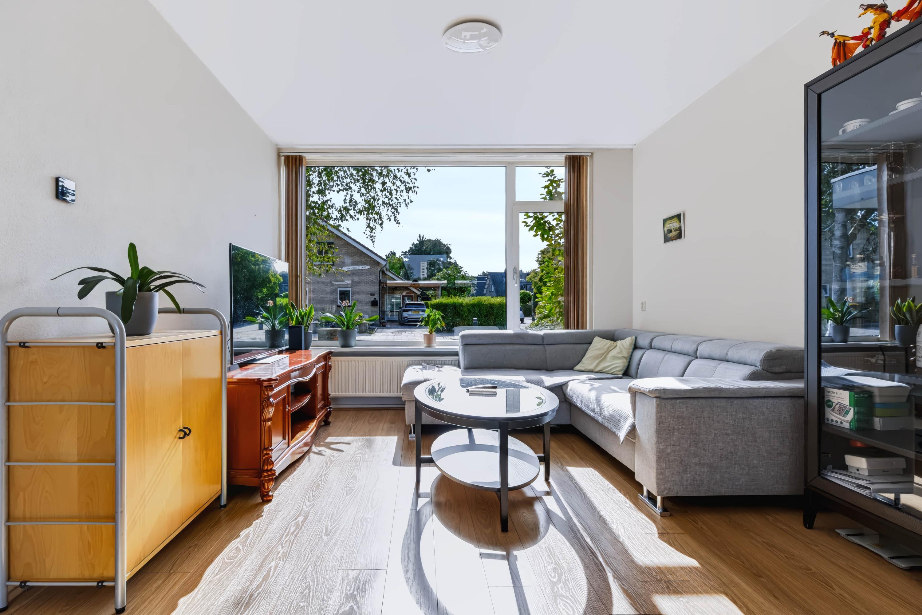 Tussenwoning te koop: Kruizemuntstraat 177, Apeldoorn