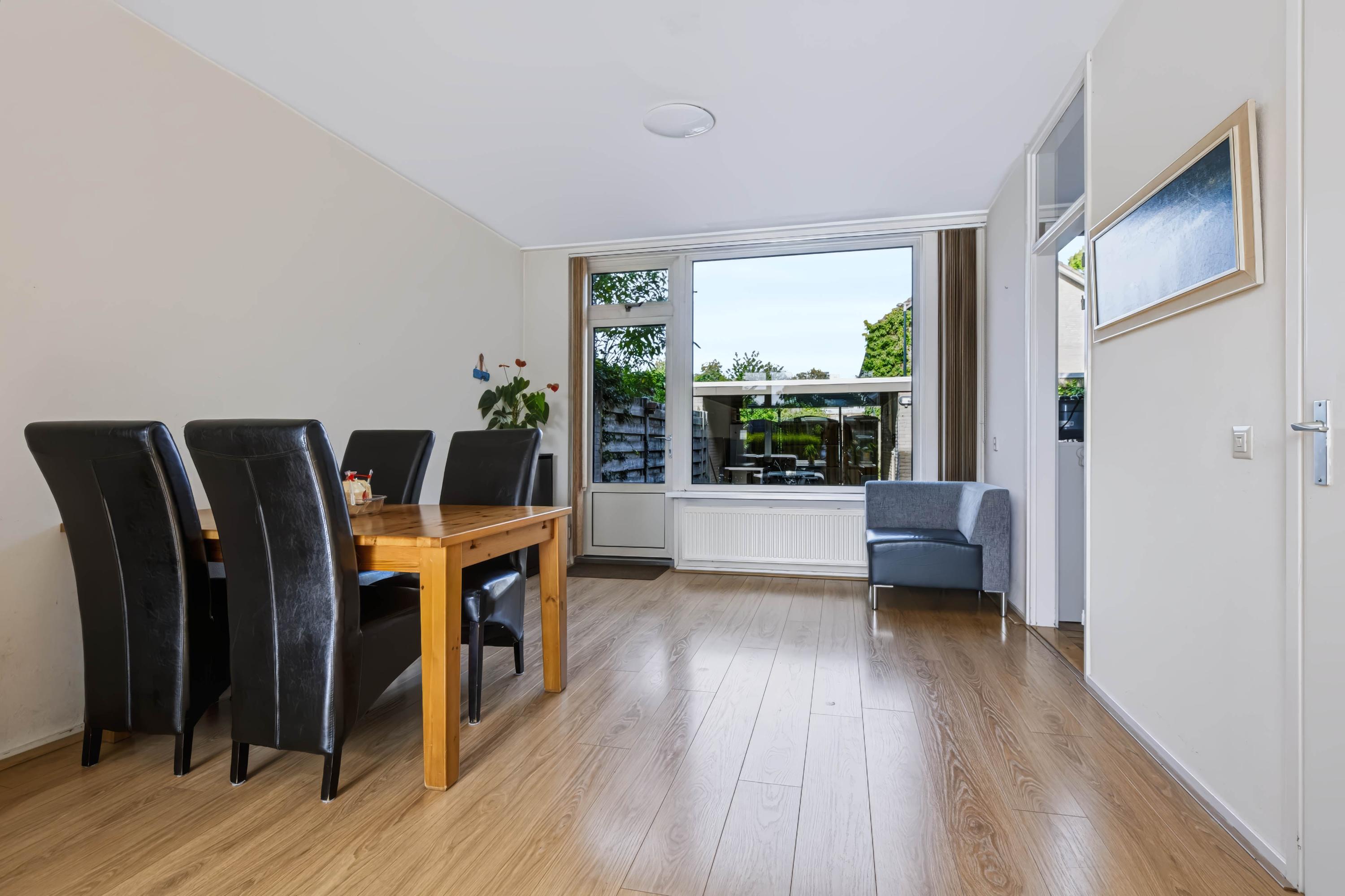 Tussenwoning te koop: Kruizemuntstraat 177, Apeldoorn