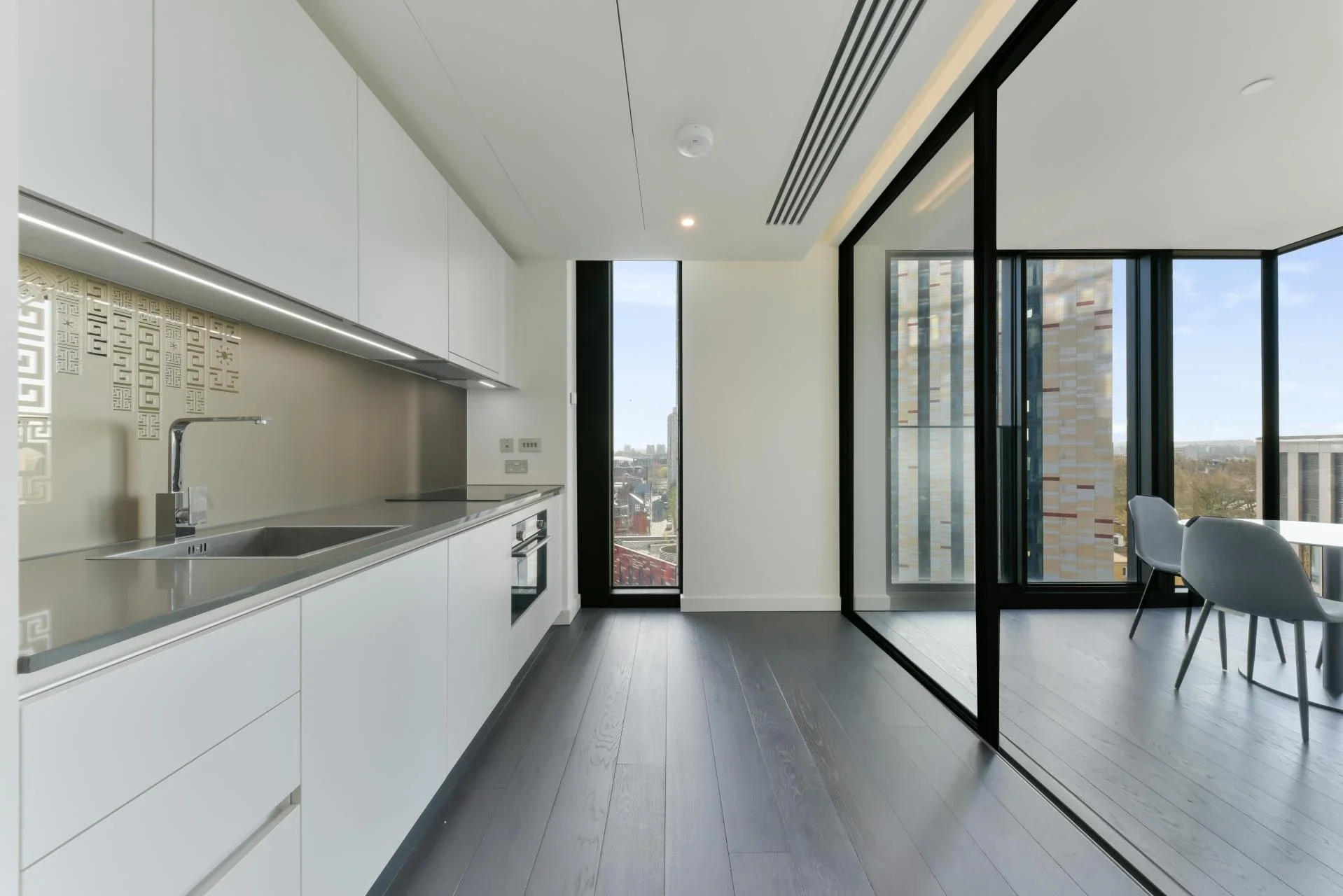 Flat Pascal Square in Greater London