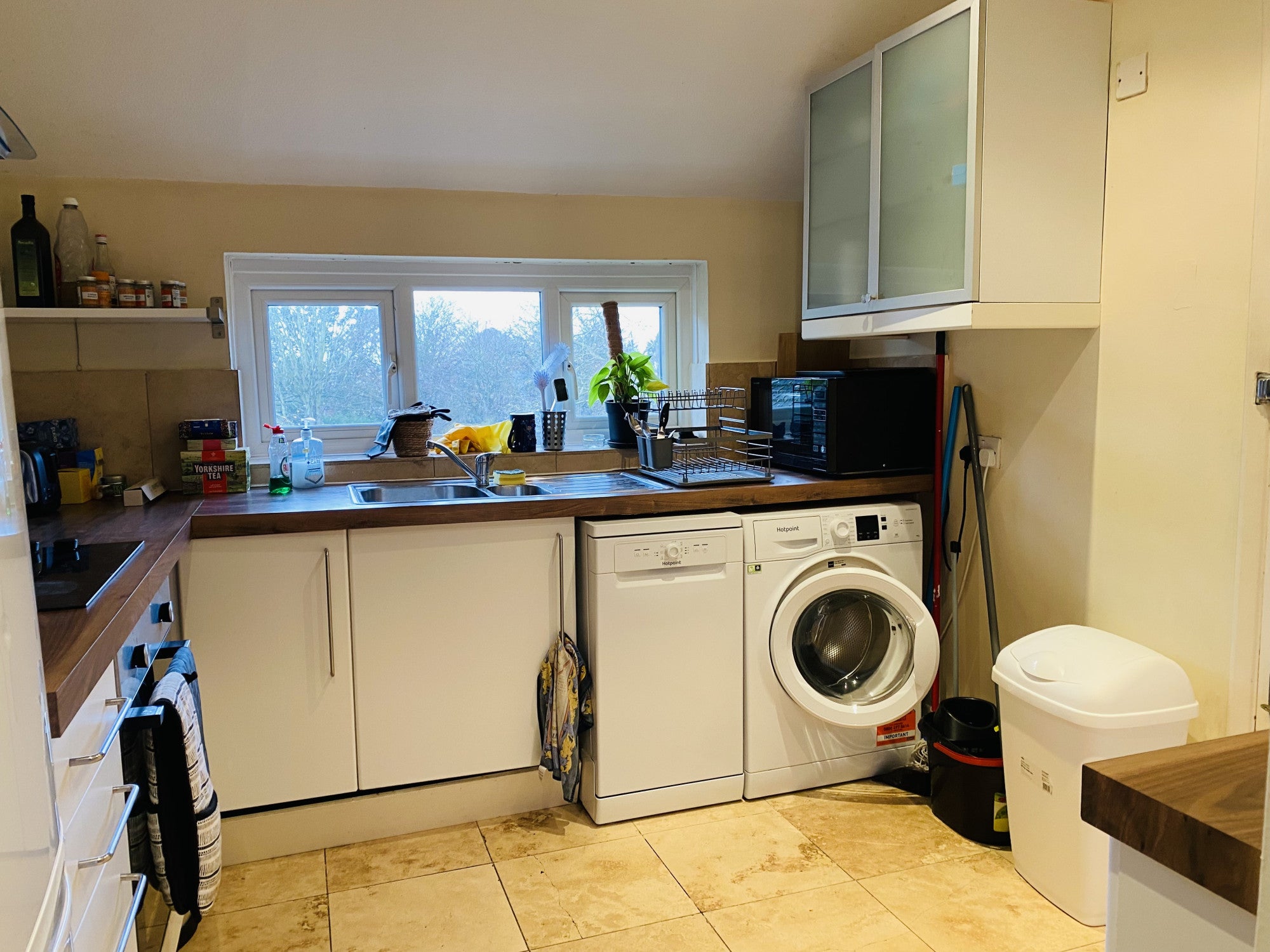 Room Elm Grove Road in Greater London