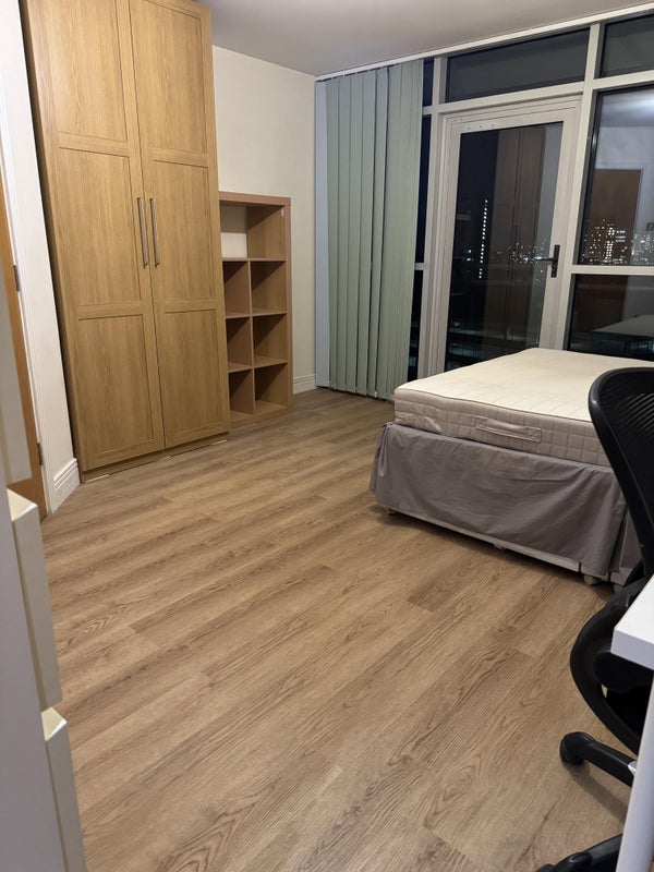 Room Gerry Raffles Square in Greater London