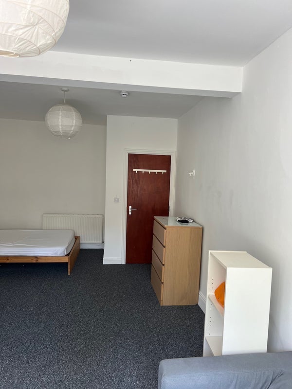 Room Ridge End Villas in Leeds
