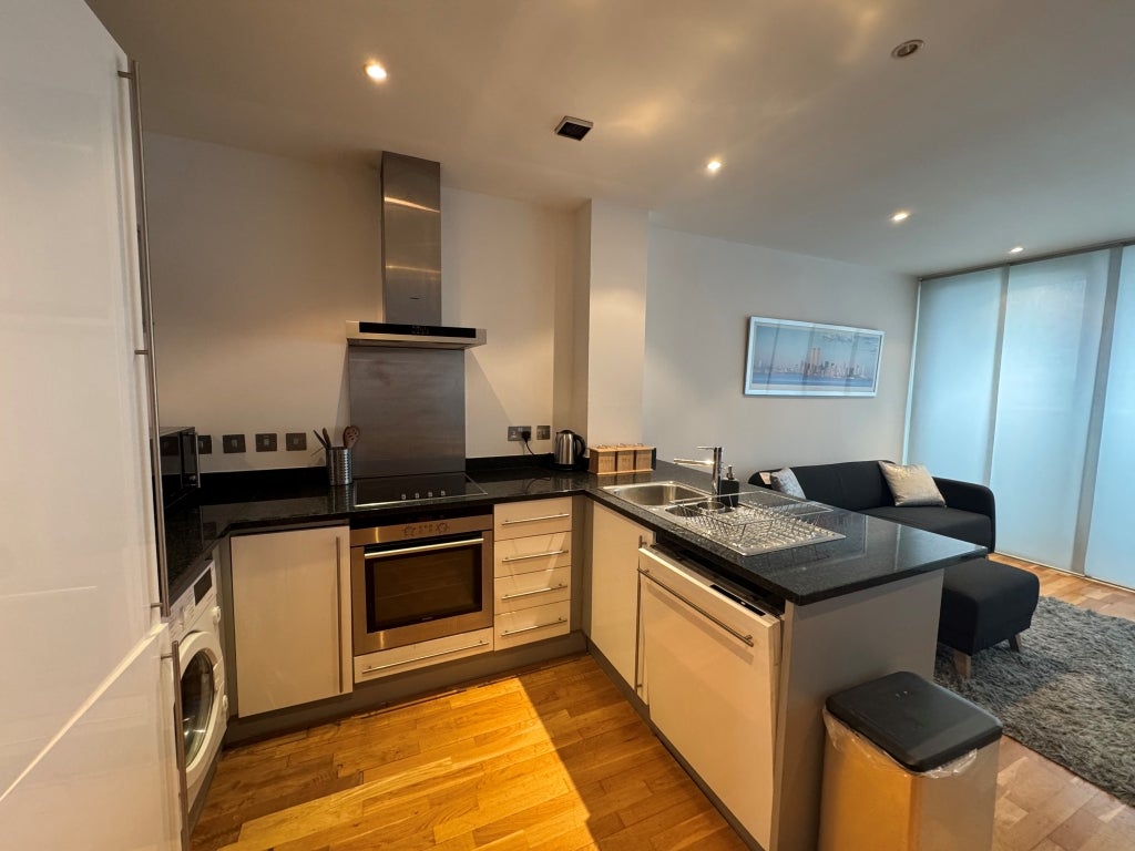 Flat Fazakerley Street in Liverpool