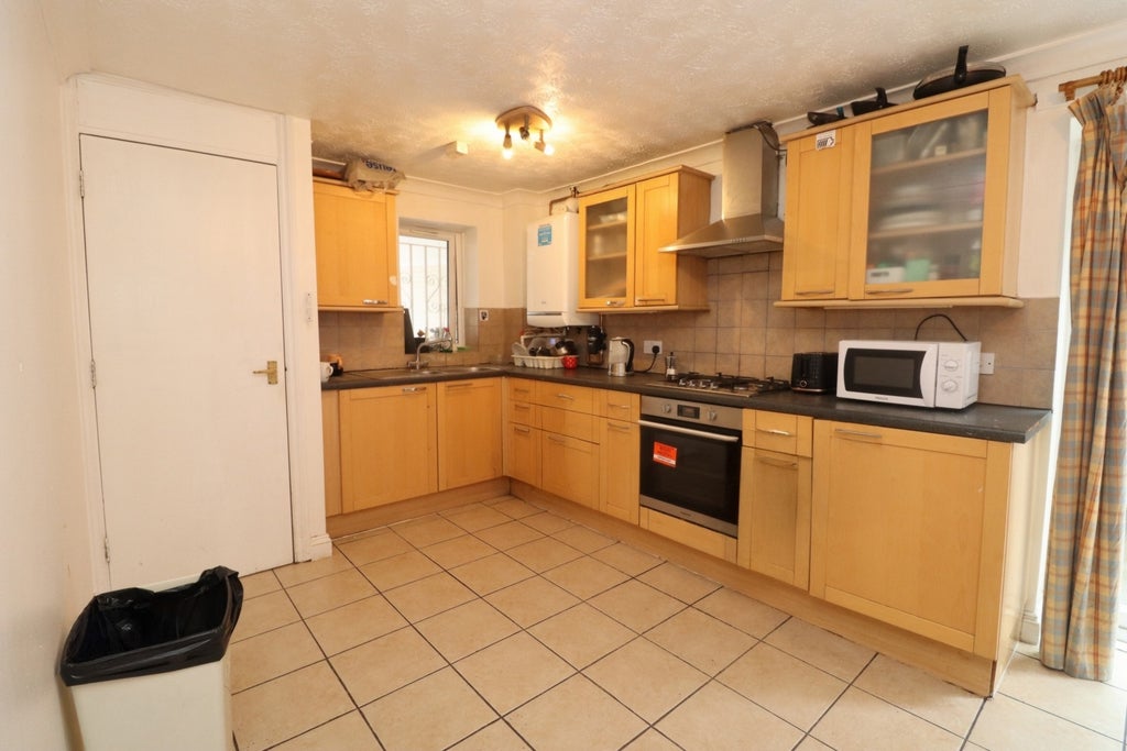 Room Globe Road in Greater London