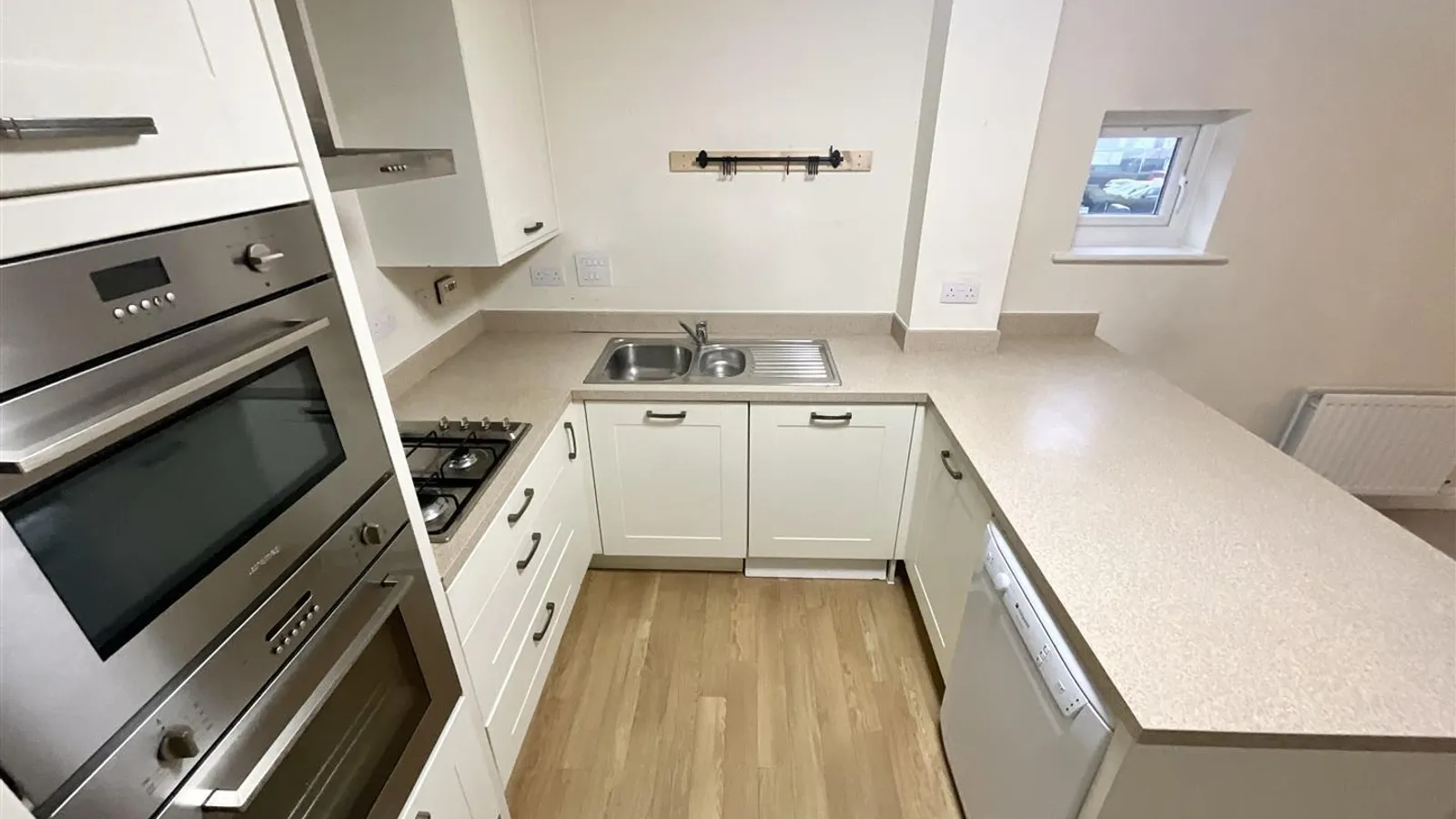 Flat Danby Street in Bristol