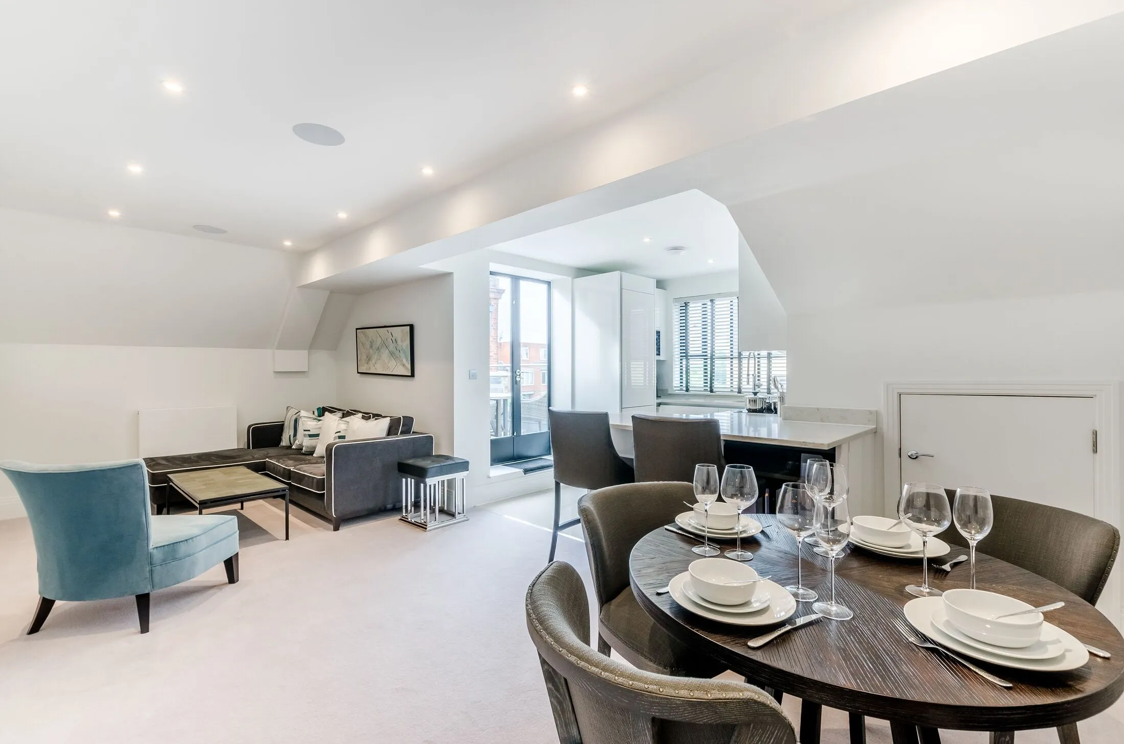 Flat Crabtree Lane in Greater London
