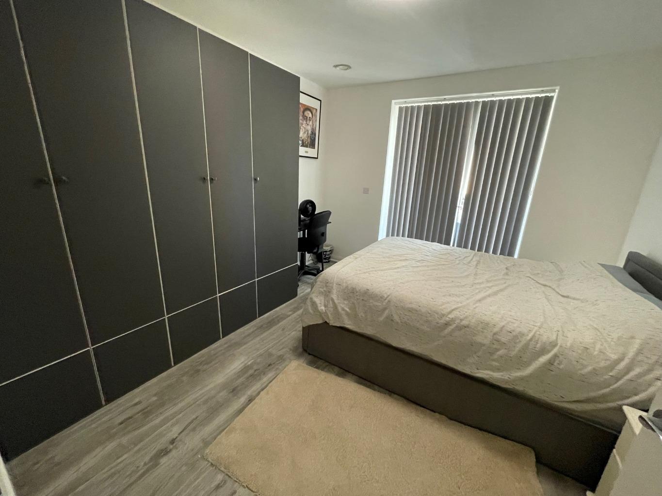 Flat Grahame Park Way in Greater London