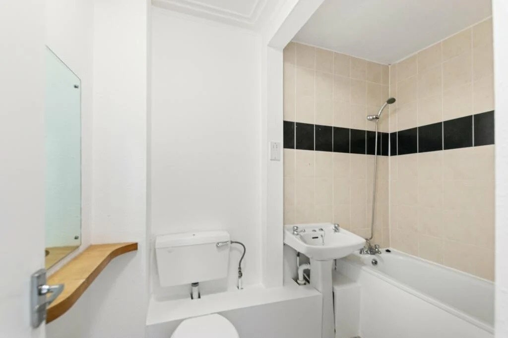 Flat Anerley Road in Greater London