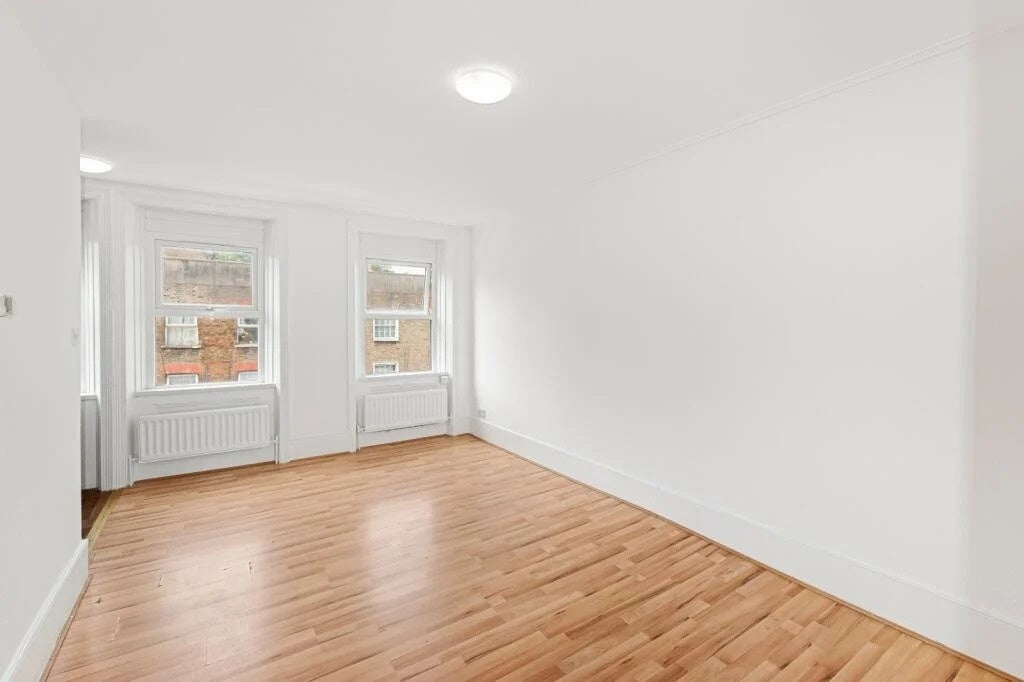Flat Anerley Road in Greater London