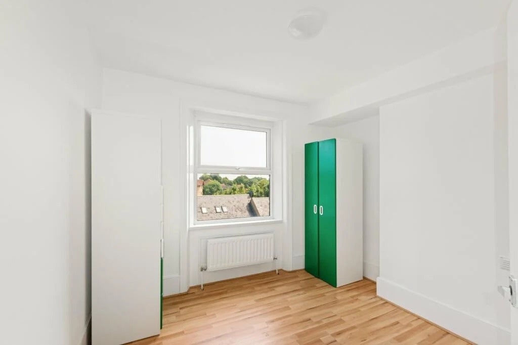Flat Anerley Road in Greater London