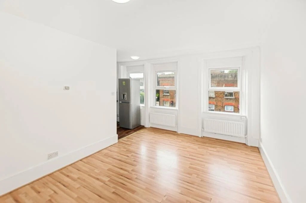 Flat Anerley Road in Greater London