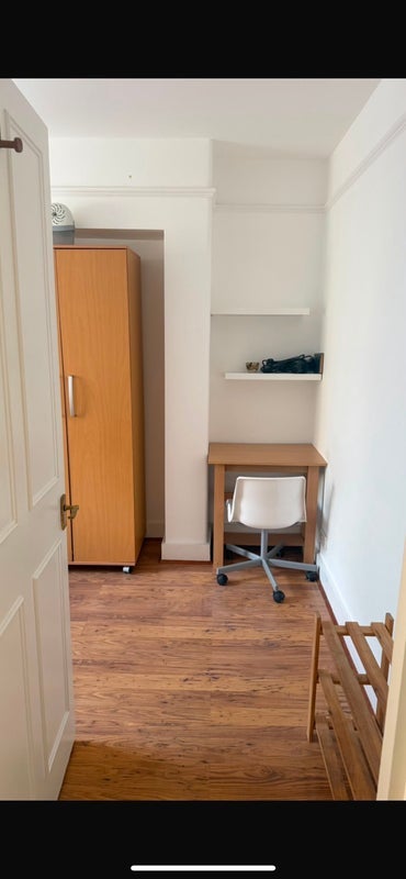Room Wandsworth High Street in Greater London