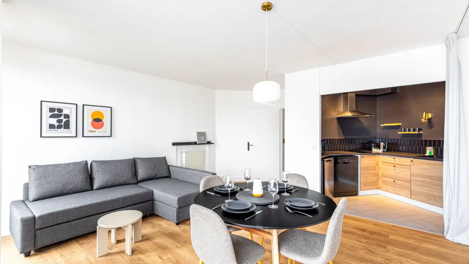 Flat Rue du Moulin Vert in Paris
