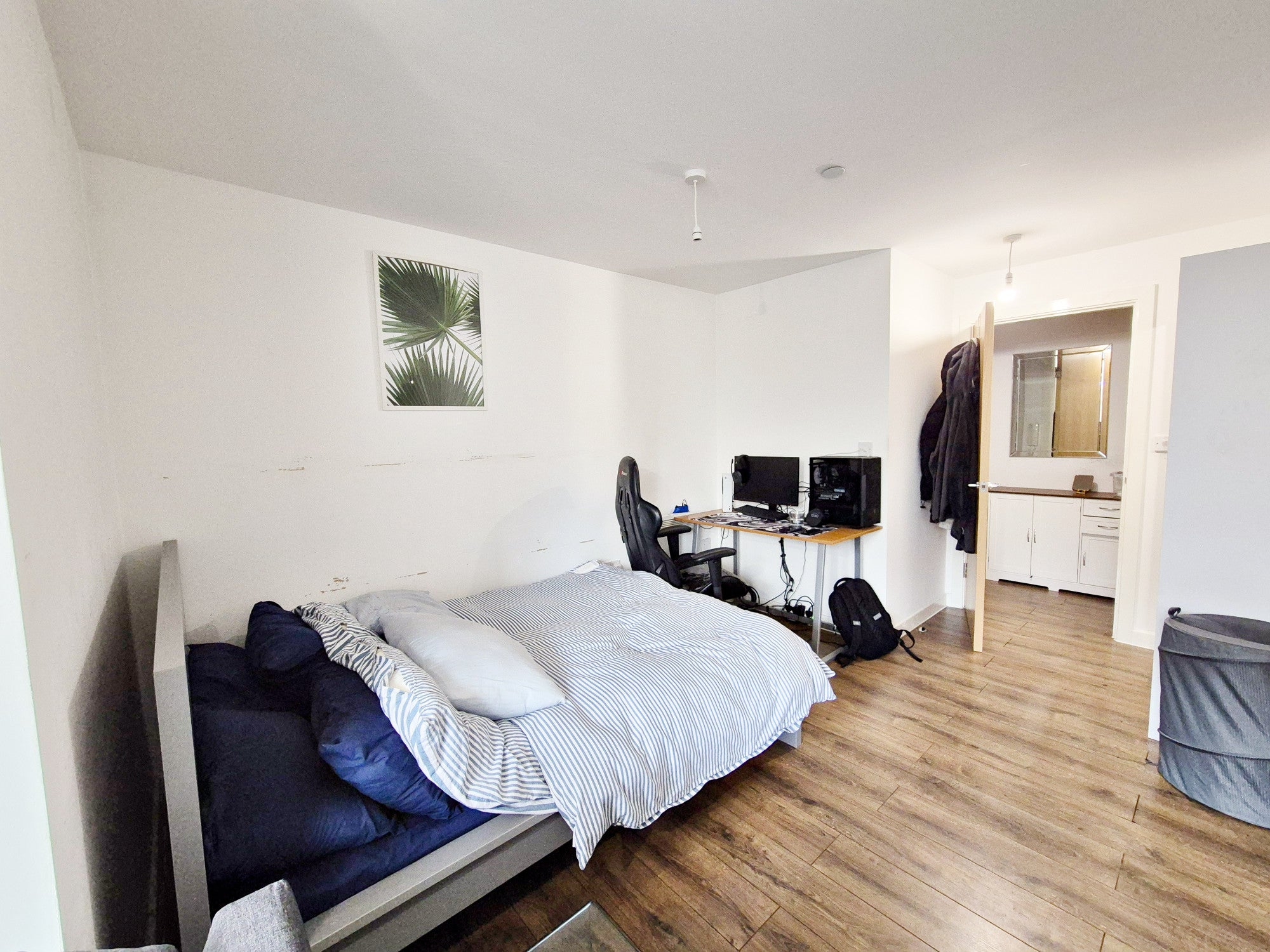 Room Tithebarn Street in Liverpool