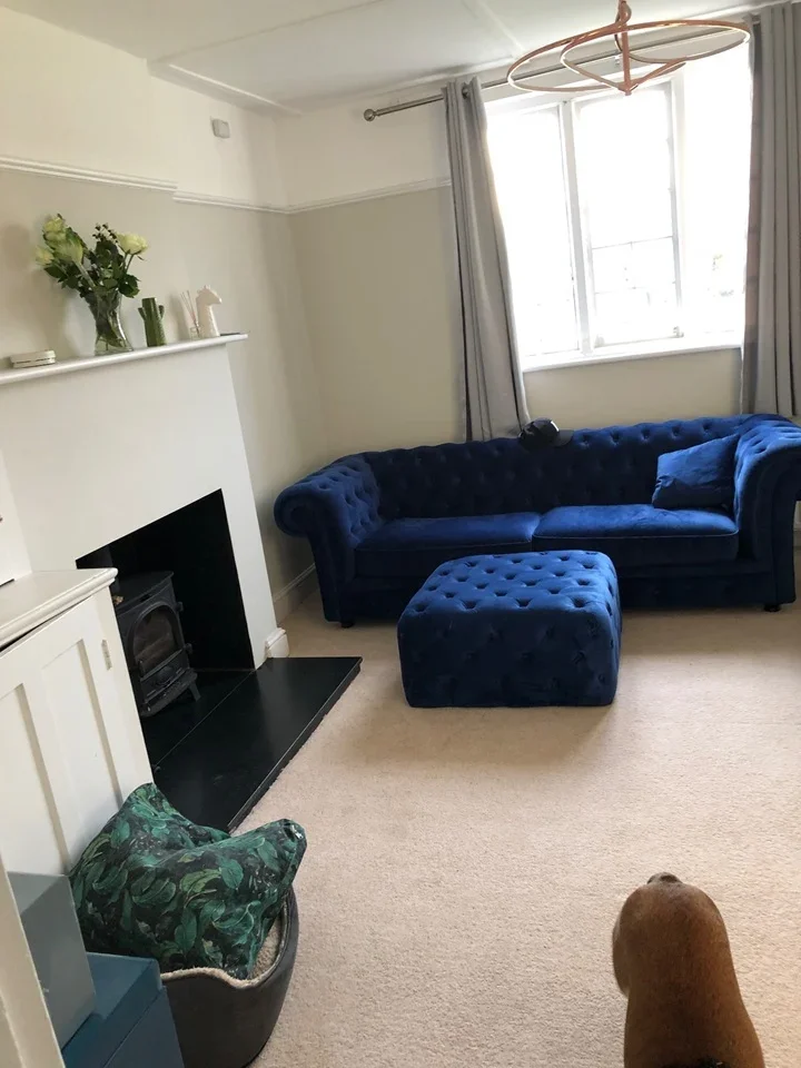 Room Edgwarebury Lane in Greater London