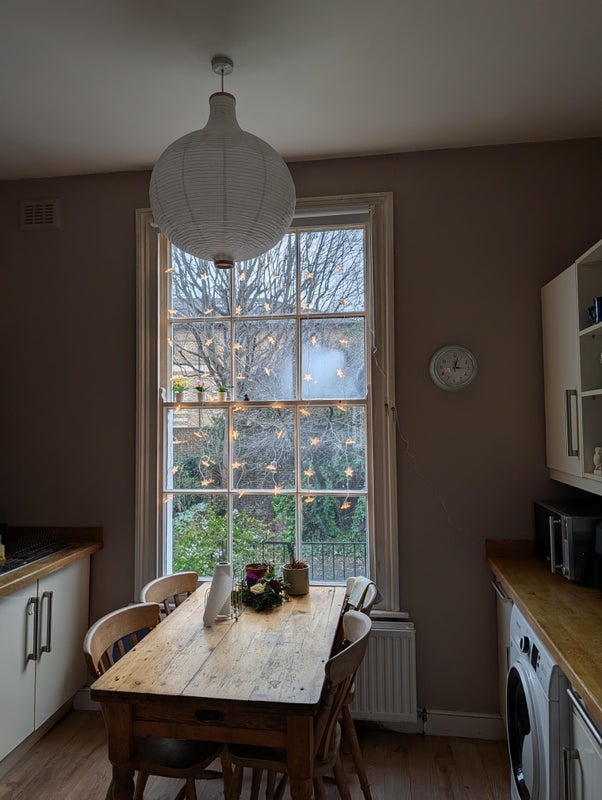 Room Montague Road in Greater London