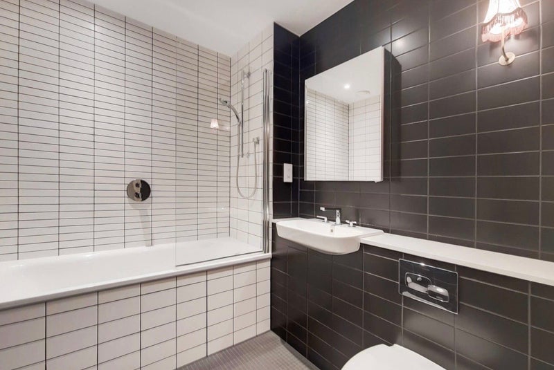 Room Wellers Way in Greater London