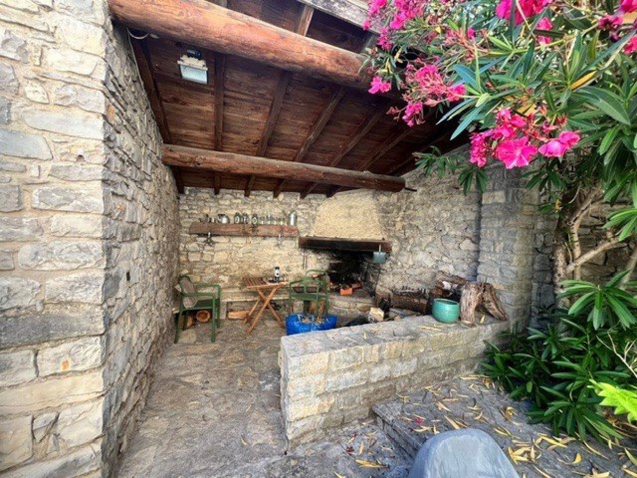 House Avenue du Moulin à Vent in Vacquières