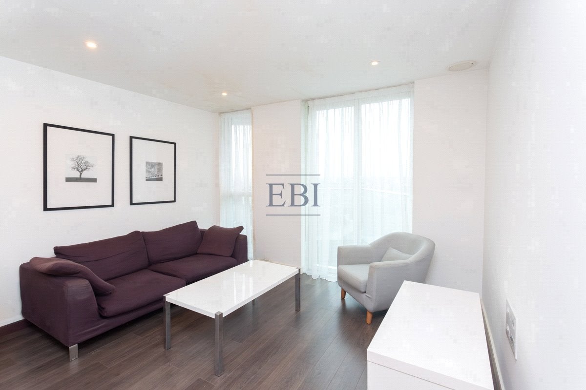 Flat Saffron Square in Greater London