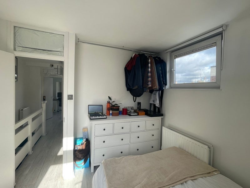 Room Teversham Lane in Greater London