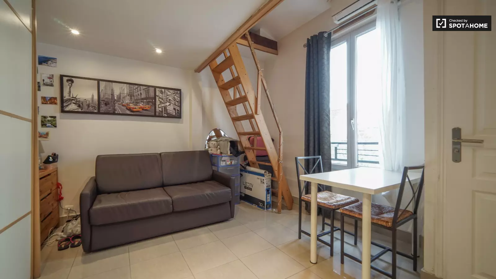 Flat Rue Émile Lepeu in Paris