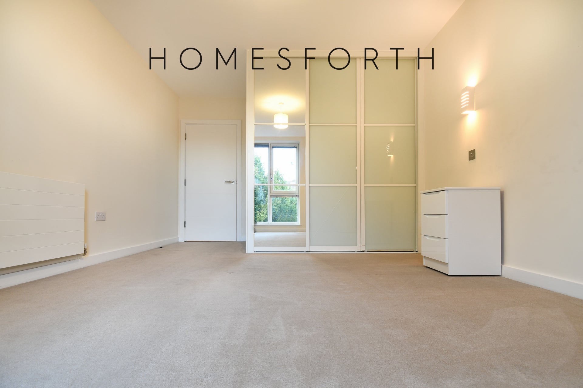Flat Heneage Street in Greater London