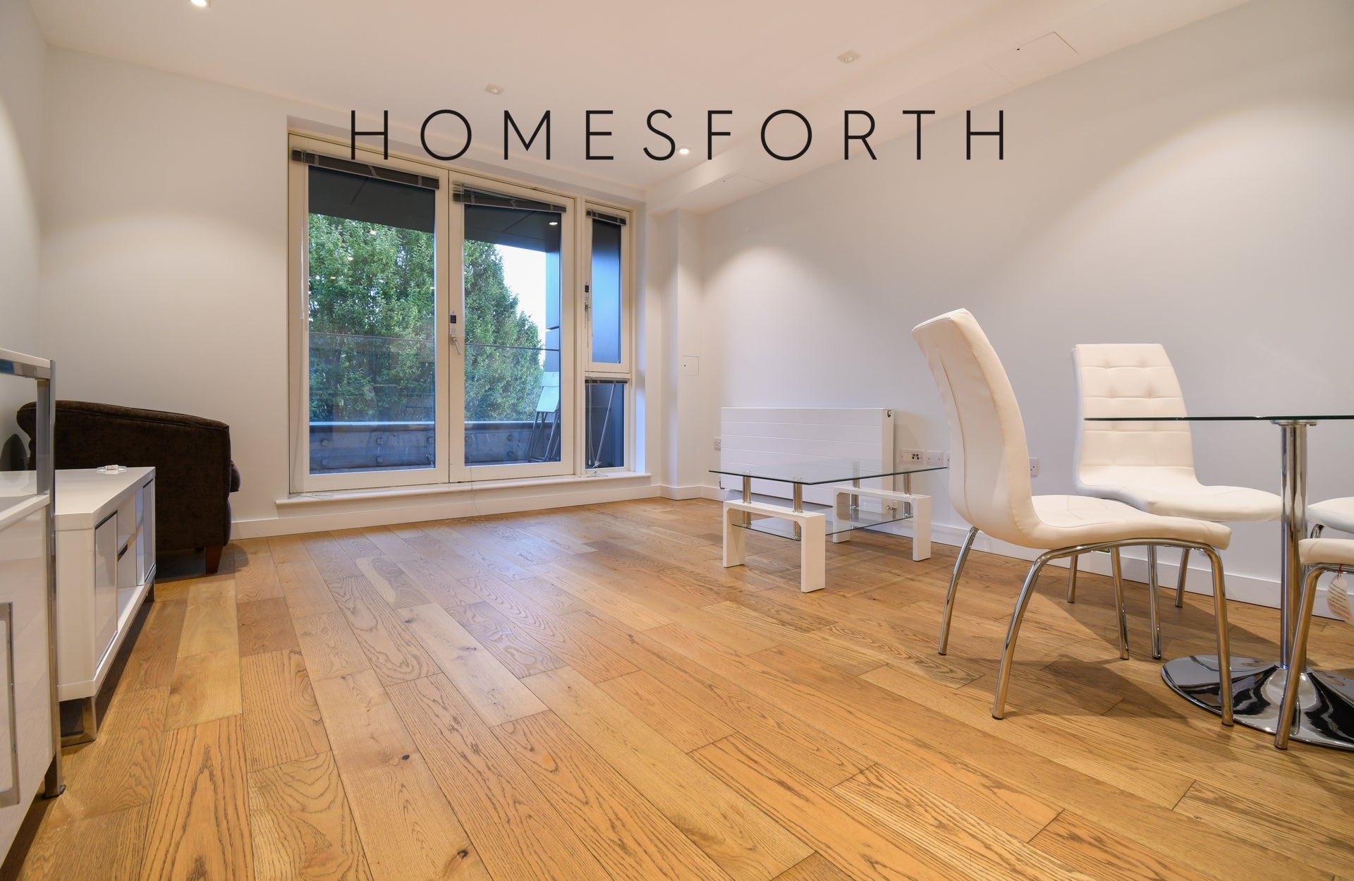 Flat Heneage Street in Greater London