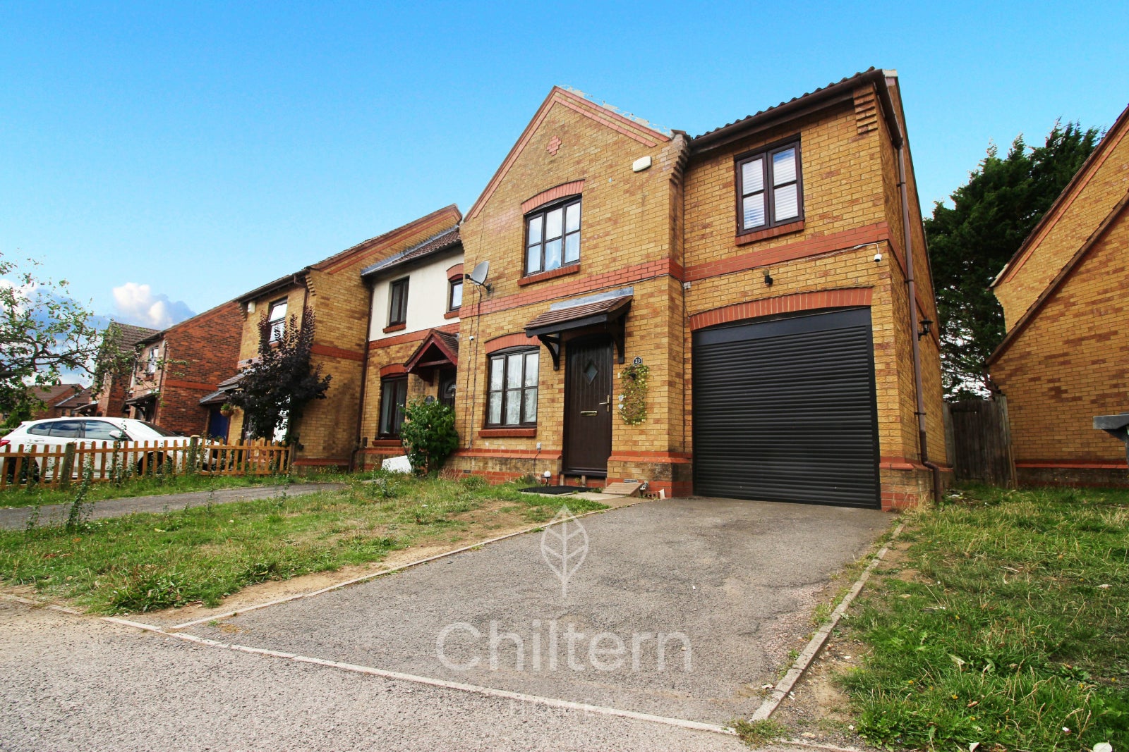 House Gleneagles Drive in Luton