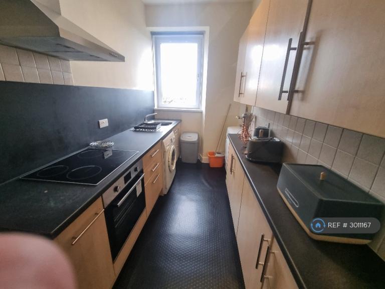Flat Grampian Road in Aberdeen City