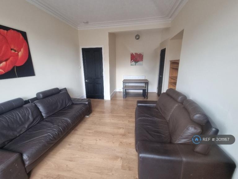 Flat Grampian Road in Aberdeen City