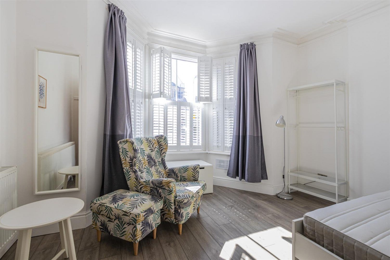 Flat Gileston Road in Cardiff