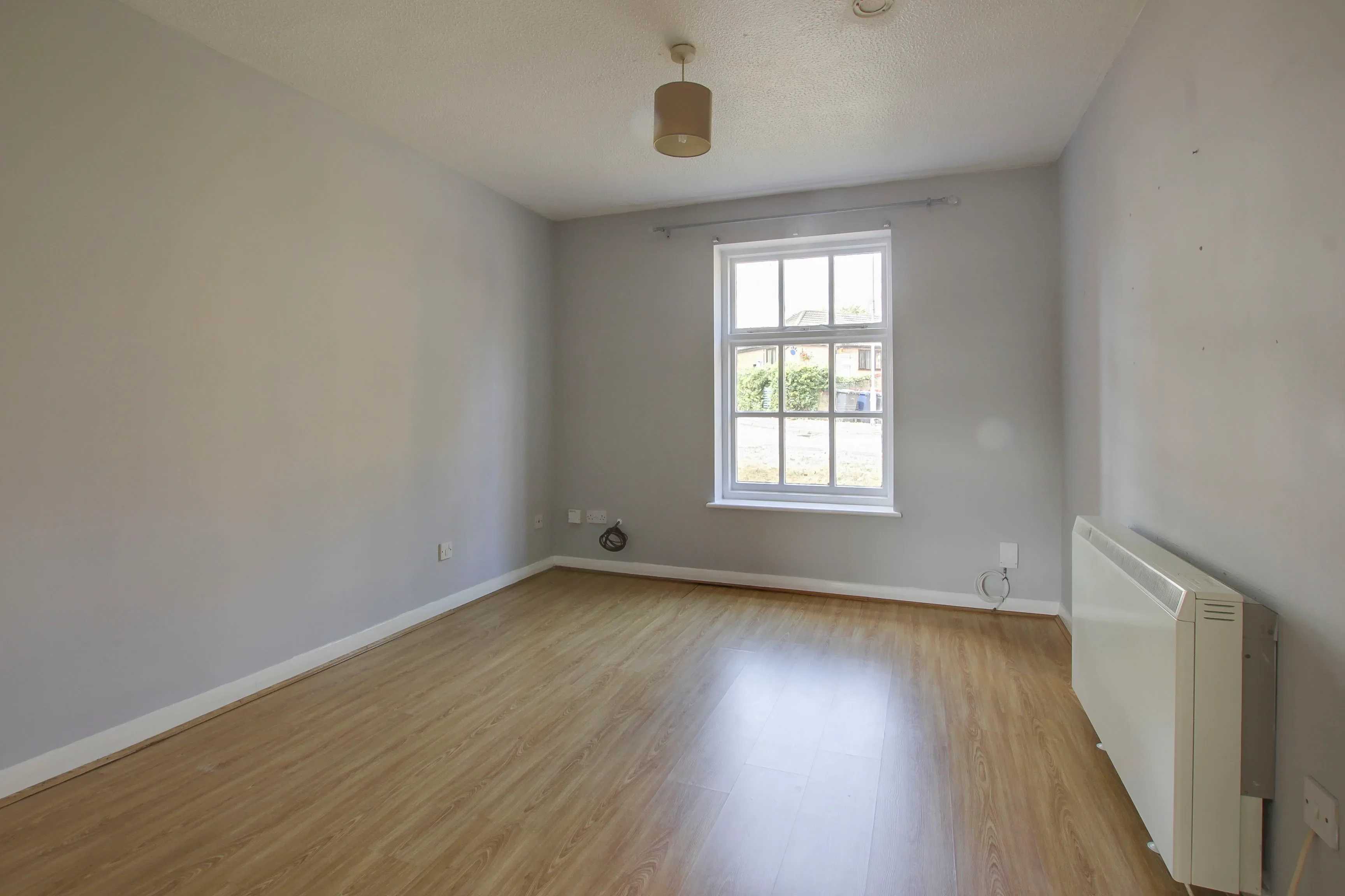 Flat Linclare Place in Huntingdonshire