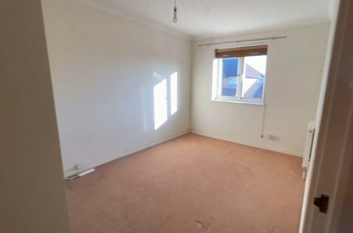 House Elveden Close in Luton