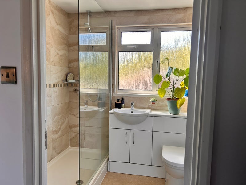Room Douglas Road in Maidstone
