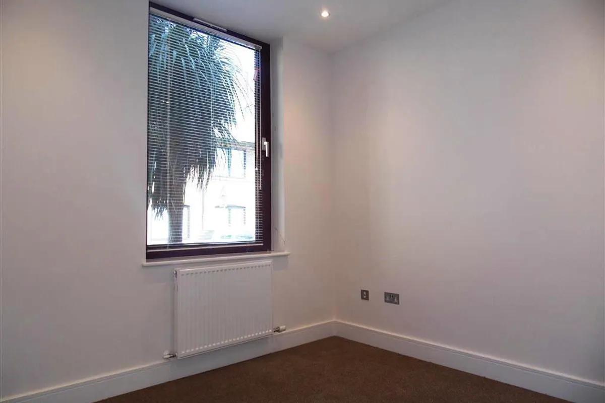 Flat Albert Road in Reigate and Banstead