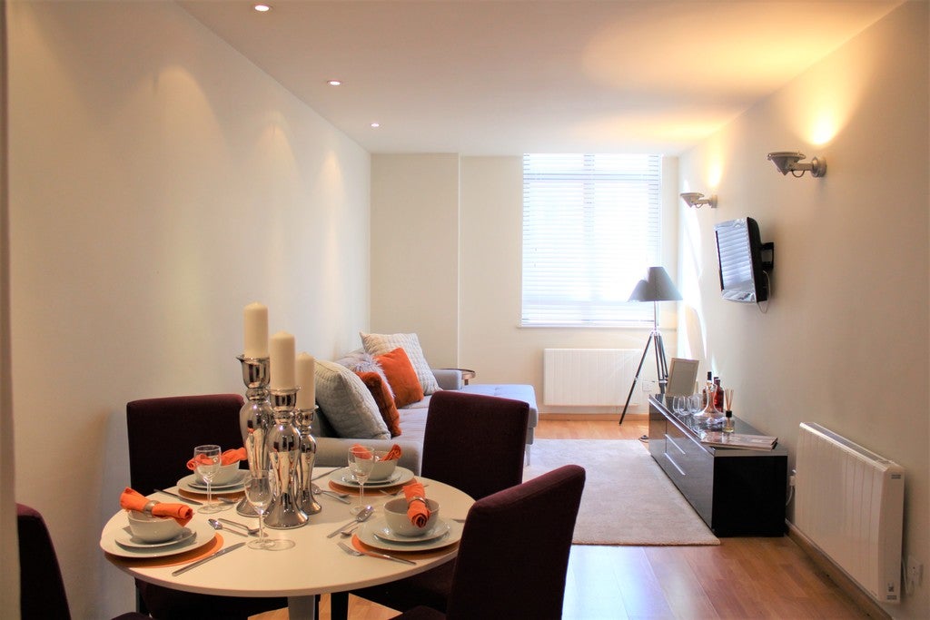 Flat Dingley Place in Greater London