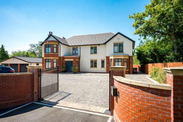 House Hough Lane in Wilmslow