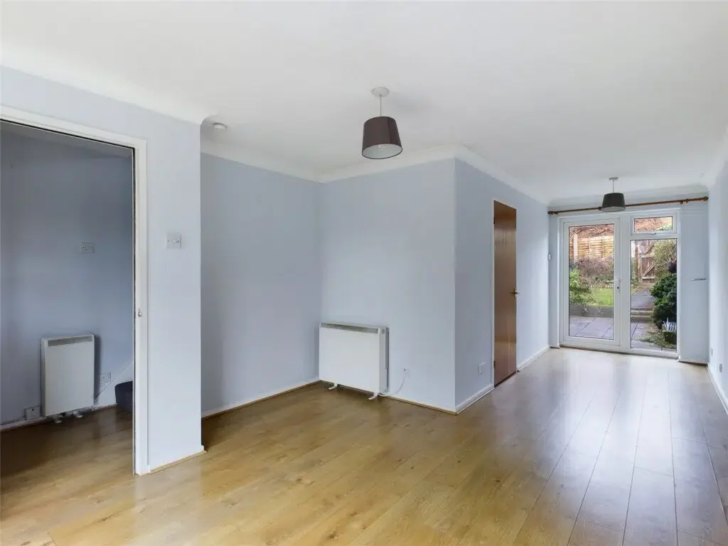 House Oakville Close in Worcester